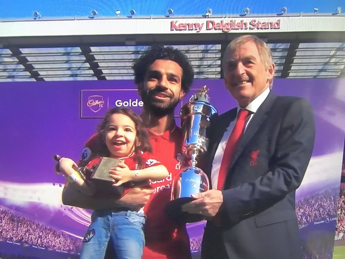 VIDEO+FOTO Peste Ronaldo și Alan Shearer! Mo Salah, golgeterul absolut al Premier League! Ce plan are pentru sezonul viitor + Fiica lui a făcut senzație pe Anfield