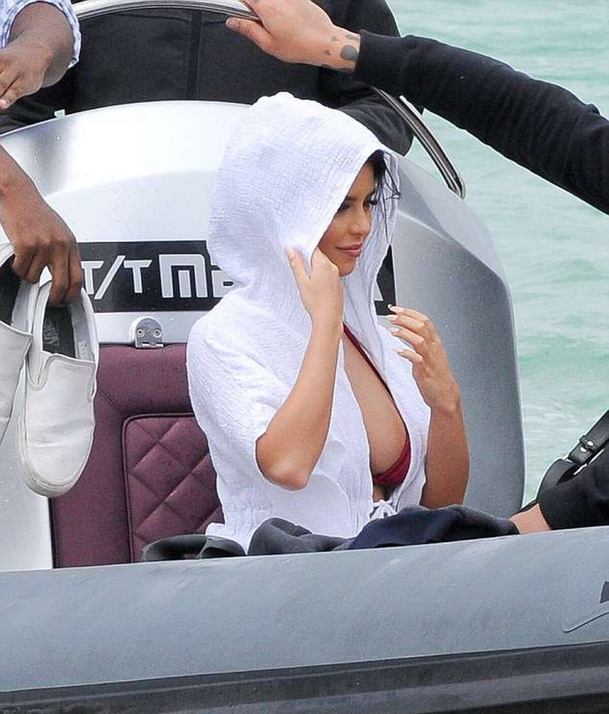 GALERIE FOTO Kim Kardashian, în pericol. Demi Rose vrea să-i ia locul cu cele mai hot fotografii