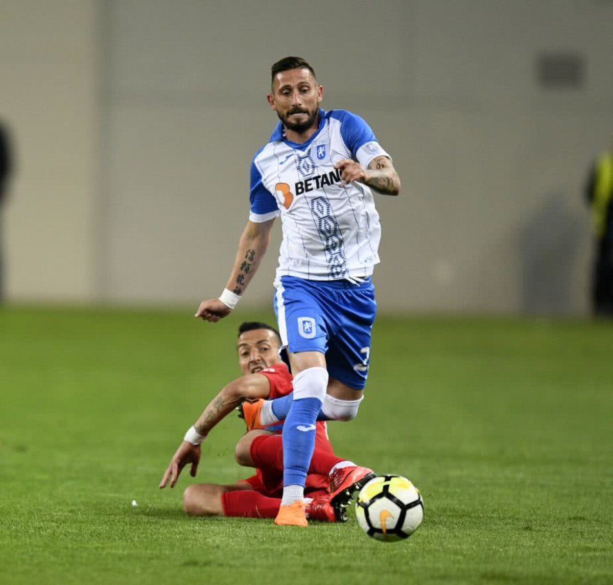 VIDEO+FOTO Păstrează șanse! Cu doi eliminați, FCSB învinge EROIC la Craiova, 1-0! Titlul se decide în ultima etapă