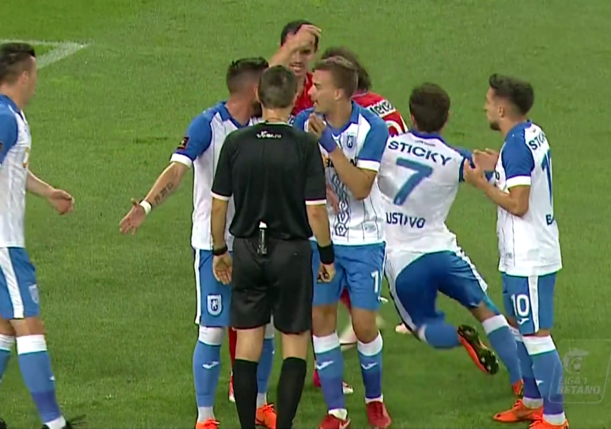 FOTO Scandal la Craiova! Două momente explozive la derby-ul U Craiova - FCSB