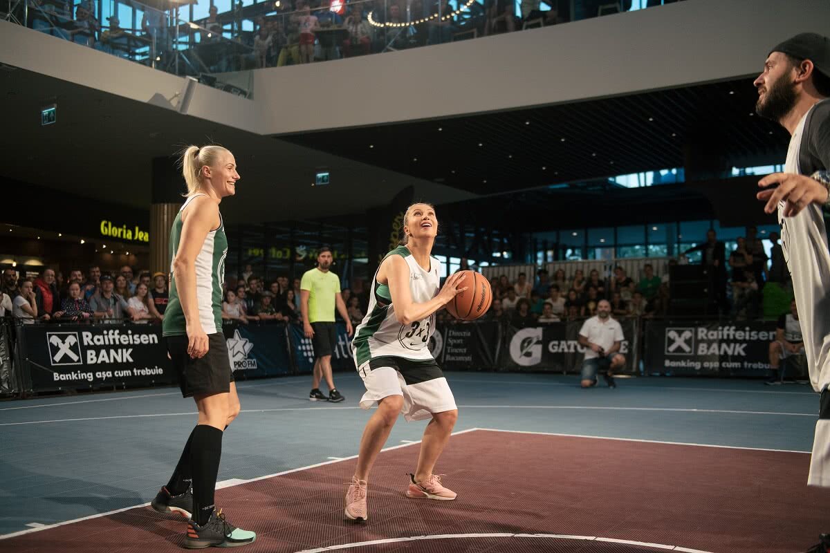 GALERIE FOTO A fost show maxim în weekend » Lora, Stelea și Andrei Pavel, staruri pe terenul de baschet la 3x3 Challenge 