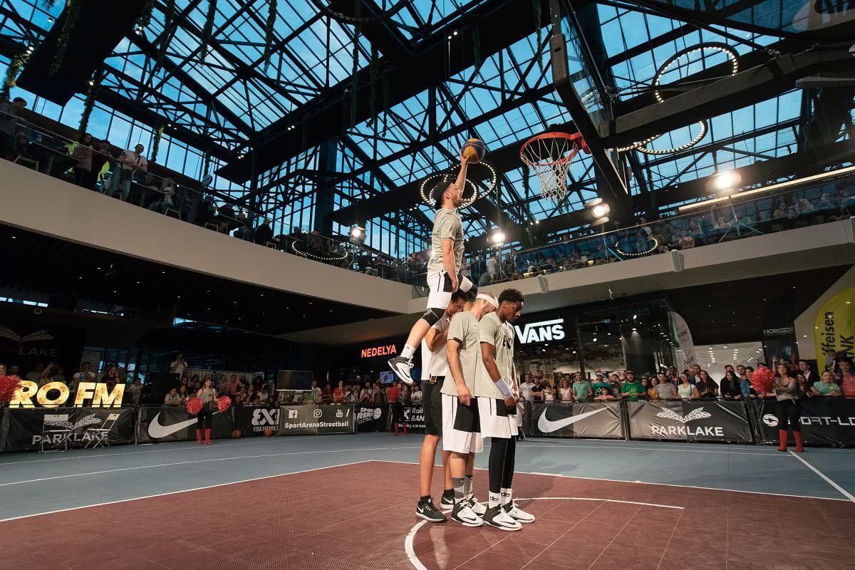 GALERIE FOTO A fost show maxim în weekend » Lora, Stelea și Andrei Pavel, staruri pe terenul de baschet la 3x3 Challenge 