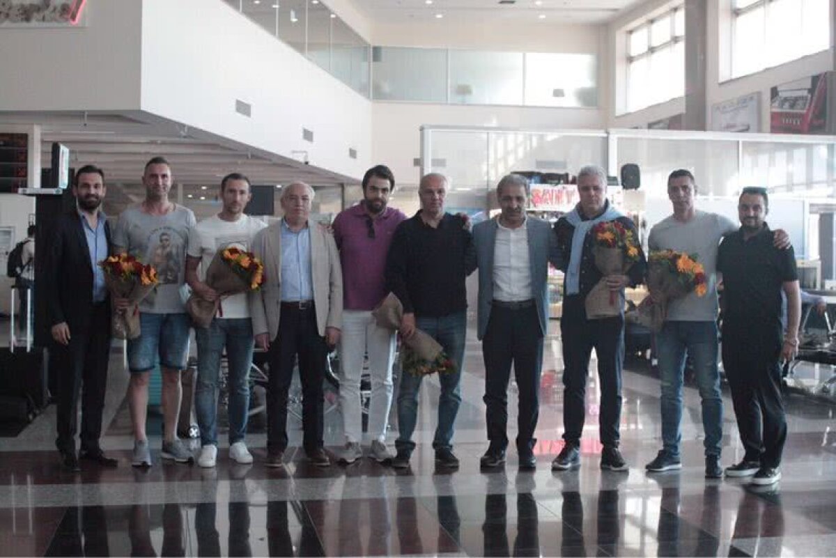 FOTO Așa e în Turcia: imagini inedite de pe aeroport, la despărțirea lui Șumudică de Kayseri » Clubul i-a și găsit înlocuitor