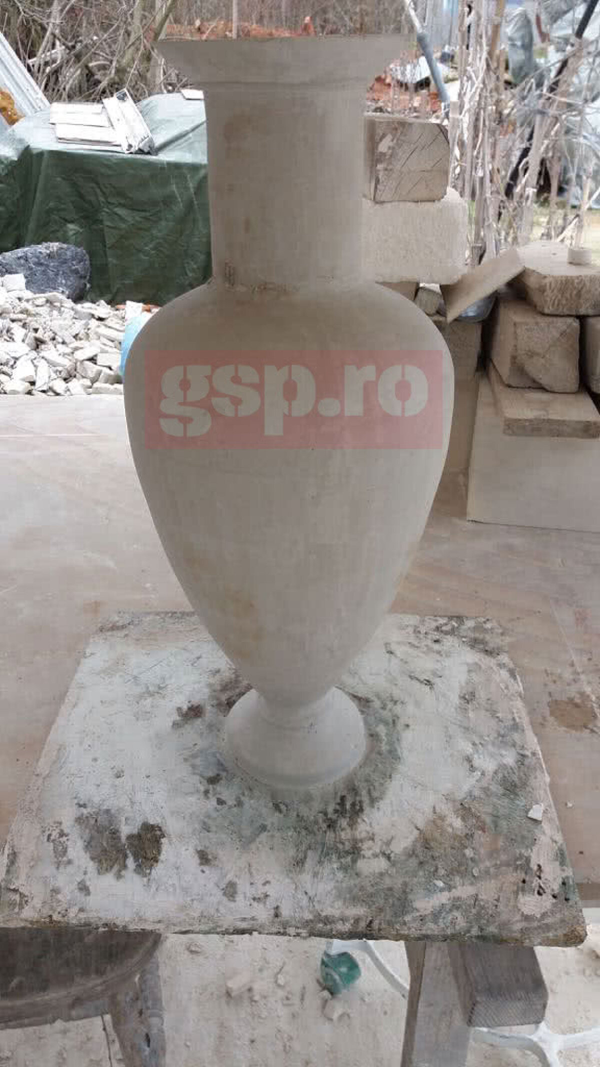 EXCLUSIV Așa arată trofeul campioanei Ligii 1! O înlănțuire de simboluri: amforă grecească, cu epopee romană și simboluri dacice! Cum ți se pare? 