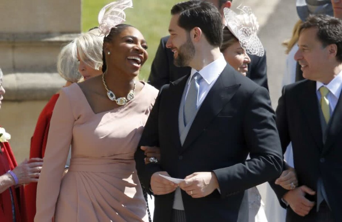 Nuntă regală liveVIDEO: prințul Harry și Meghan Markle se căsătoresc! + Cum a venit îmbrăcată Serena Williams