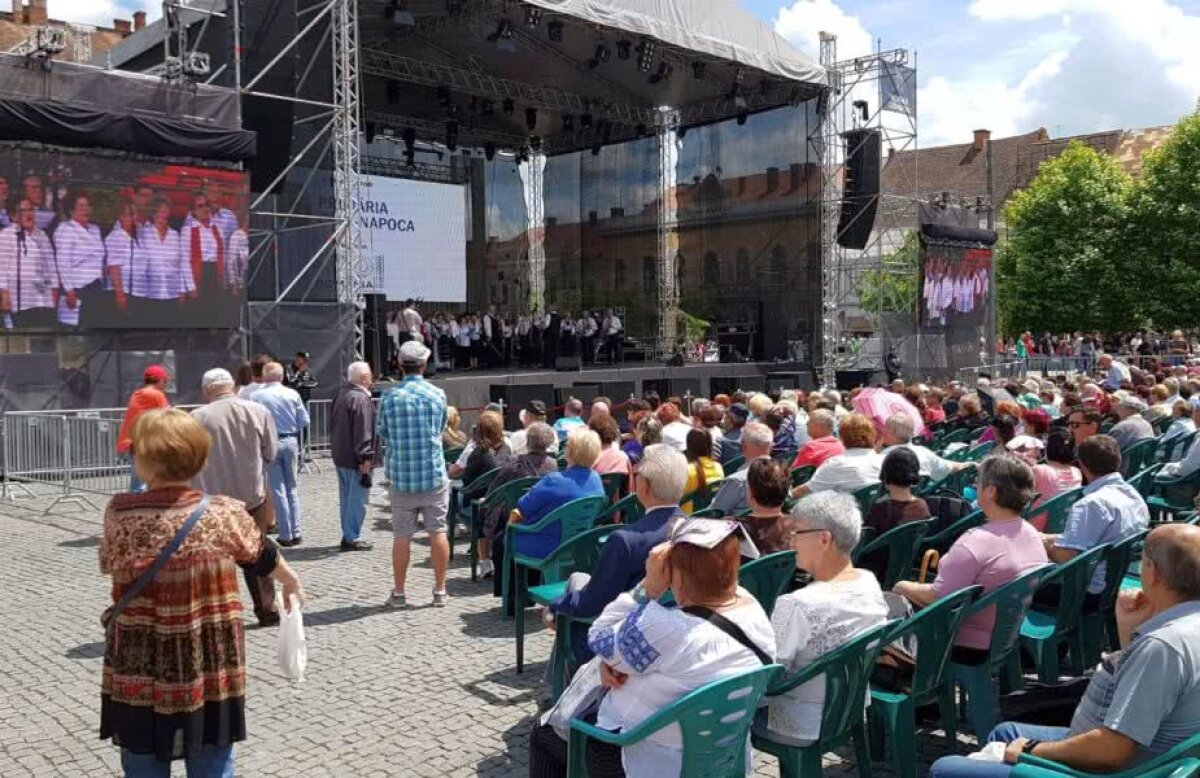 Corespondență de la Cluj » Care e atmosfera în centrul Clujului cu două ore și jumătate înaintea finalelor pentru titlu