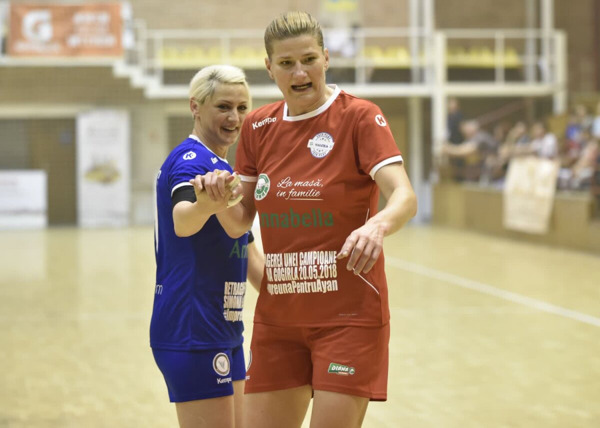 GALERIE FOTO Întâlnire pentru o nouă șansă la viață! Simona Gogârlă și-a jucat meciul de retragere într-o partidă caritabilă