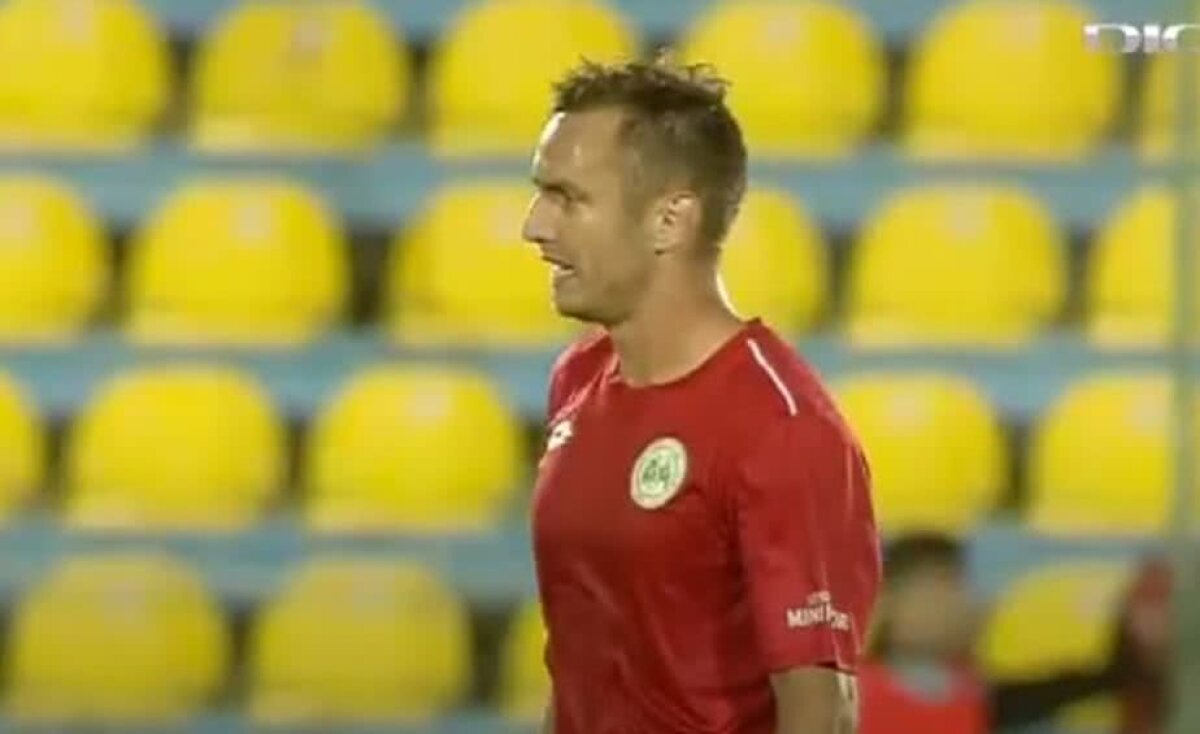 FOTO Reacție incredibilă în Liga 1! Echipa lui a marcat, dar jucătorul a început să gesticuleze și să înjure