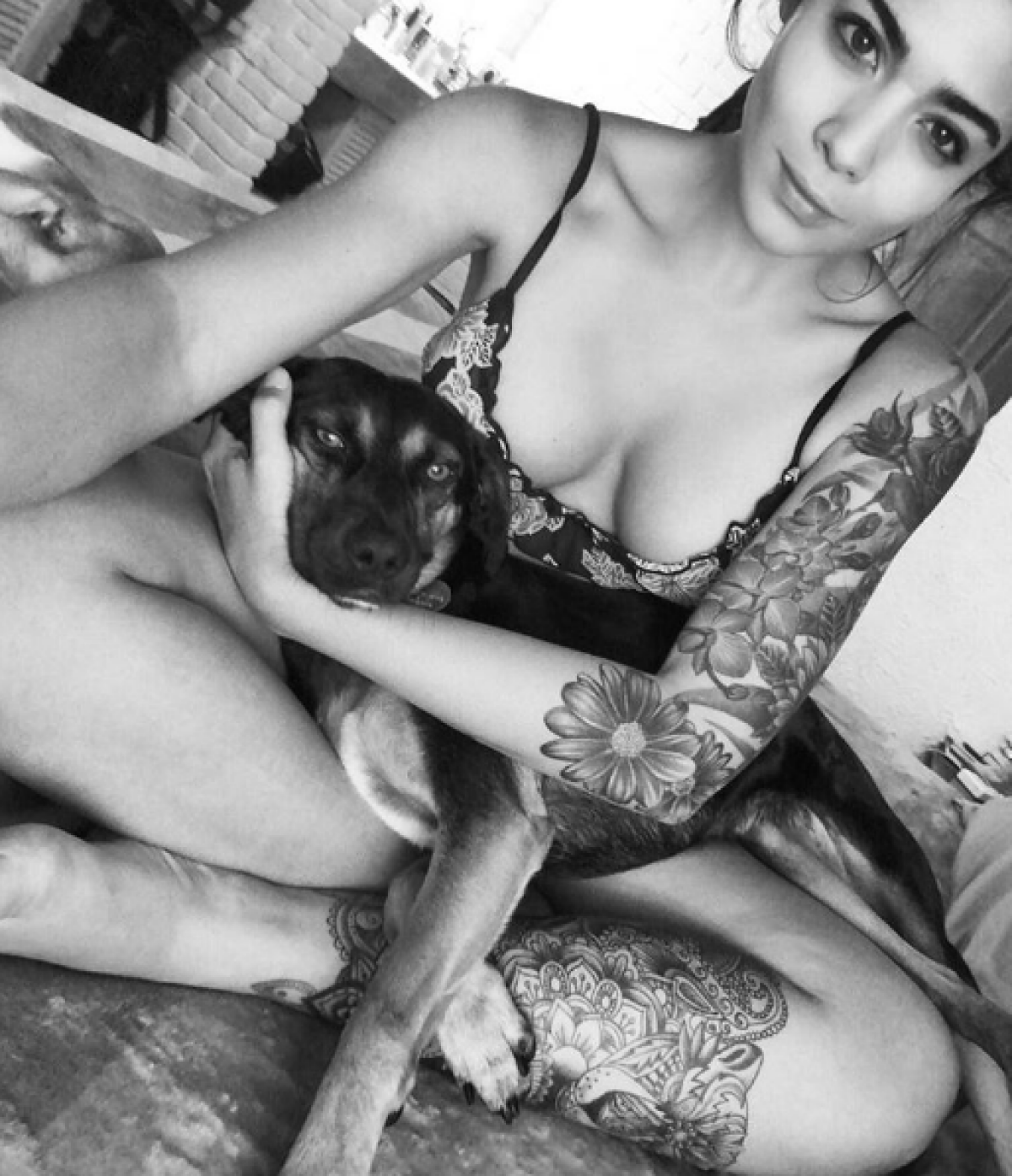 VIDEO&FOTO Magnet pentru fotbaliști » L-a cucerit pe Ronaldinho, iar acum visează la starurile de la Real Madrid