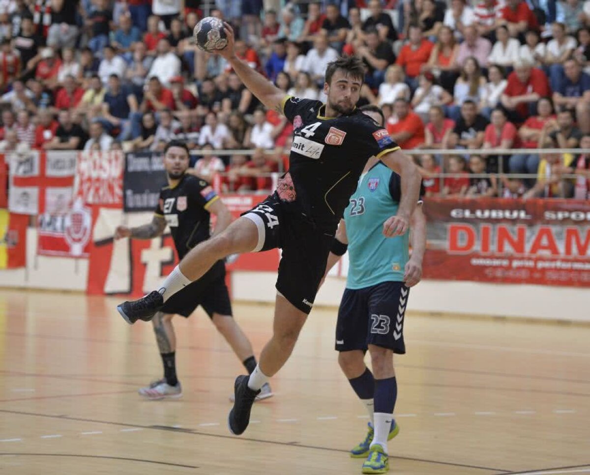 VIDEO+FOTO Surpriză în derby! Steaua câștigă pe terenul lui Dinamo, 27-26, și împinge finala pentru titlu în meci decisiv » Emoții mari cu iranienii lui Dinamo, care au căzut din picioare!