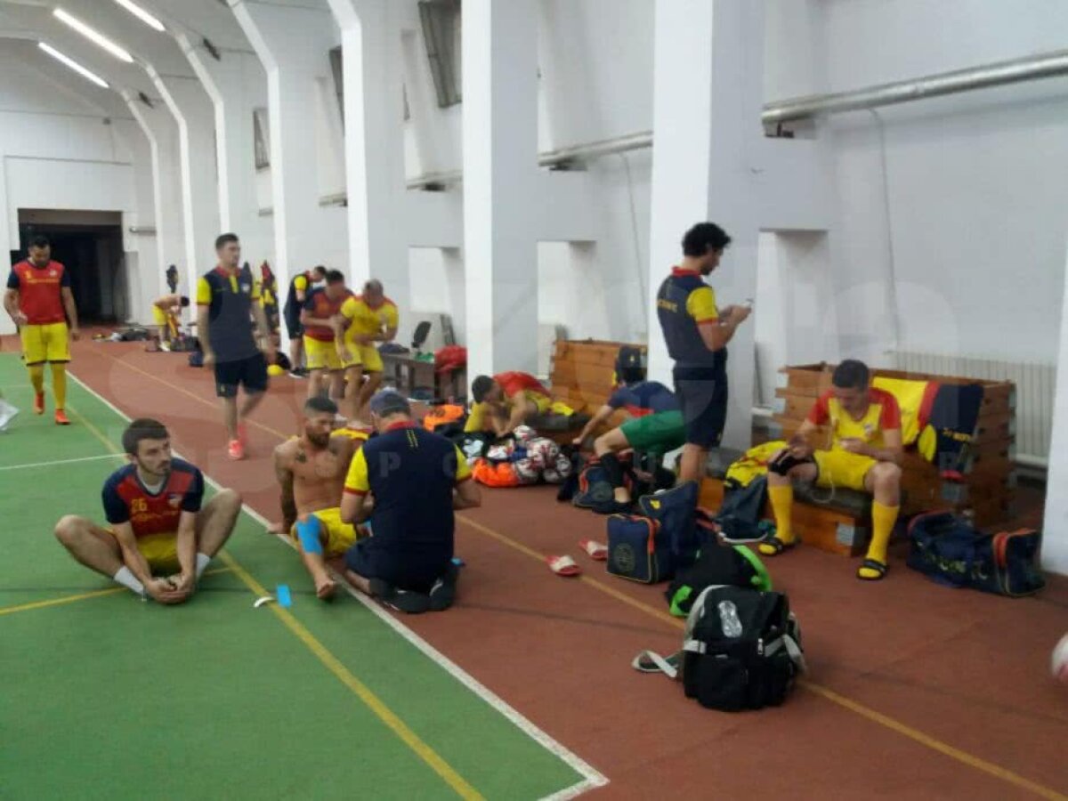 FOTO Organizare de amatori » Scene penibile pe Giulești, înaintea primului meci al play-off-ului Ligii a 4-a