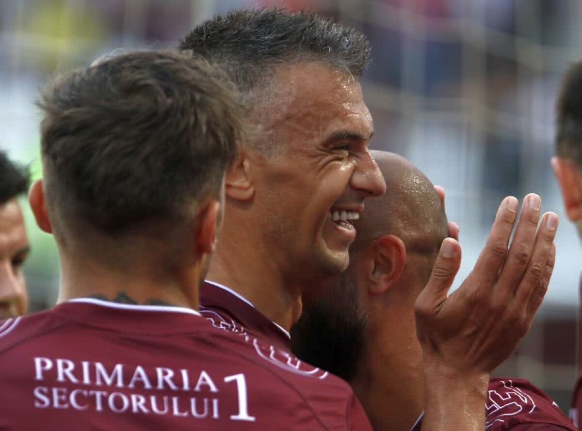 FOTO Banderola specială purtată de Daniel Pancu la meciul de azi din play-off