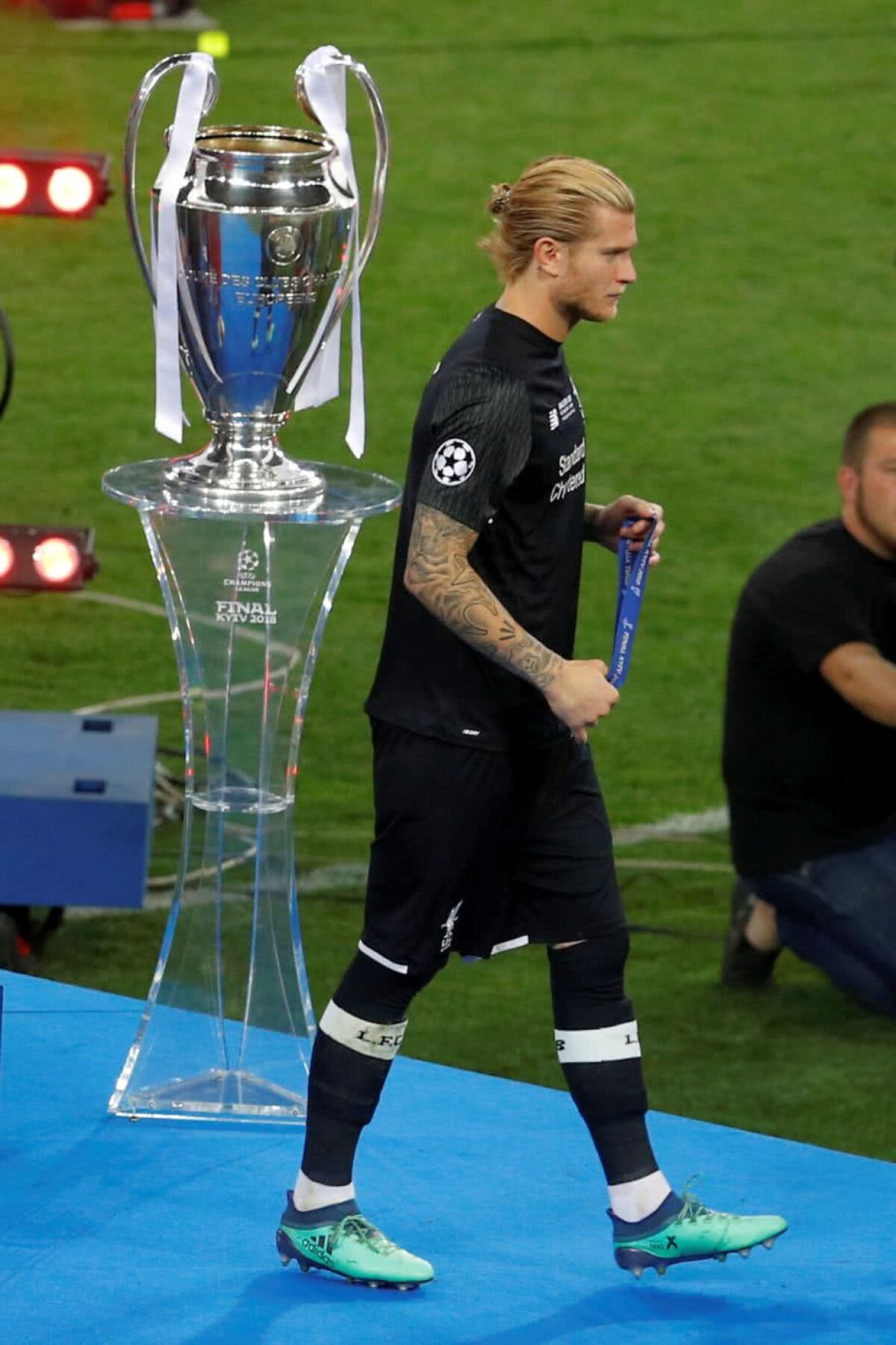 VIDEO+FOTO Lacrimi și momente emoționante la Kiev » Ce a făcut Karius după coșmarul cu Real