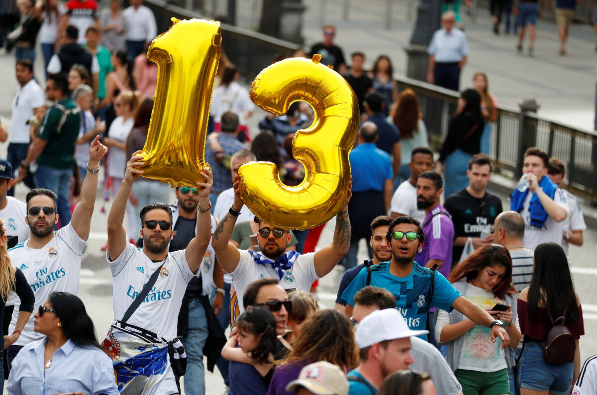 FOTO Fiesta blanca! Real Madrid a sărbătorit cu fanii câștigarea Ligii Campionilor » Traseul complet + Invitații surpriză la festivitate
