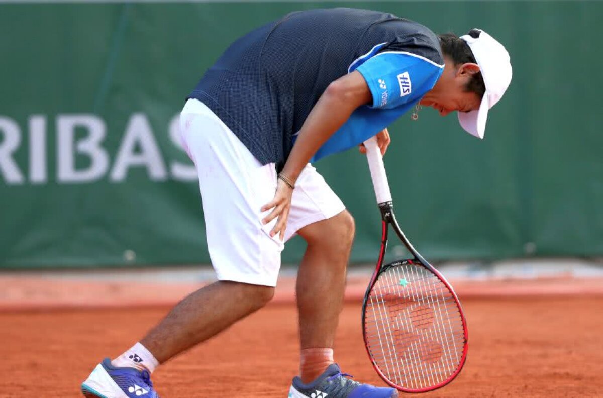 ROLAND GARROS // FOTO + VIDEO Primul meci dramatic de la Paris: a fost la un pas să producă o surpriză importantă, dar a încehiat meciul plângând, chinuit de accidentare