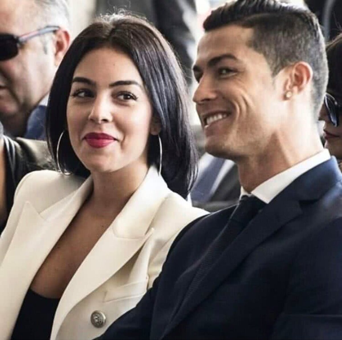 FOTO Trofeu și pentru Georgina » Sărut pătimaș pentru Ronaldo: a sărbătorit cu iubita victoria din Liga Campionilor