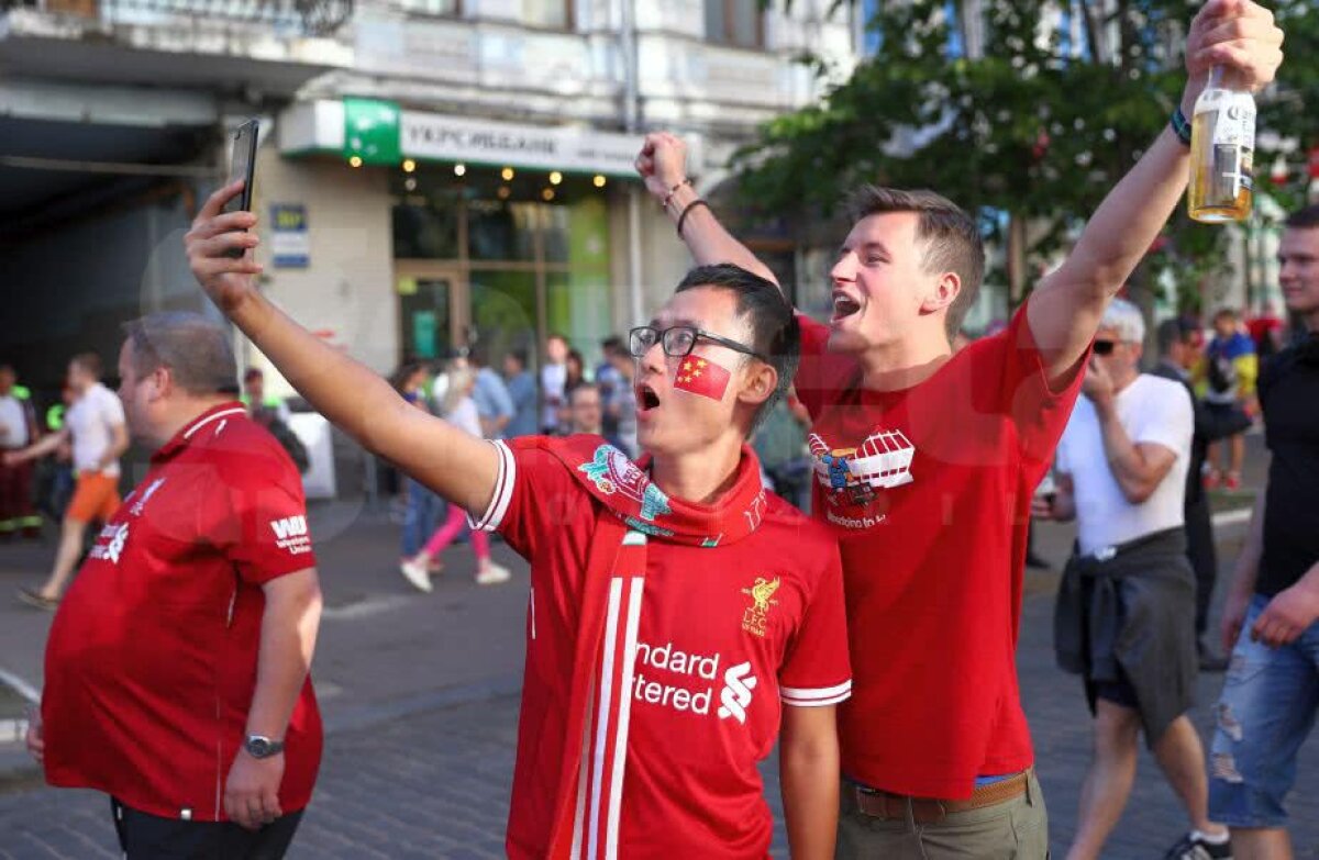 GALERIE FOTO Cum au trăit reporterii GSP finala Ligii » 100.000 de oameni au readus la viață spiritul Kievului pentru un week-end