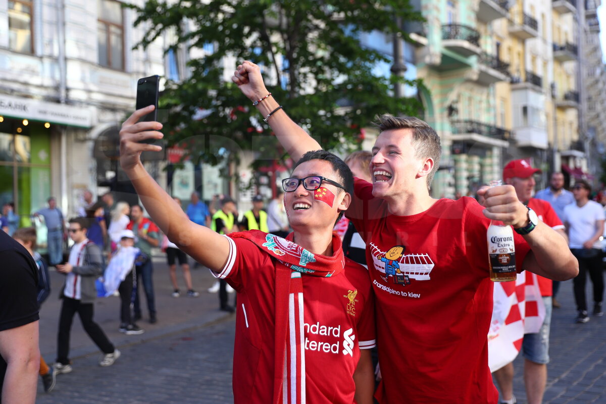 GALERIE FOTO Cum au trăit reporterii GSP finala Ligii » 100.000 de oameni au readus la viață spiritul Kievului pentru un week-end