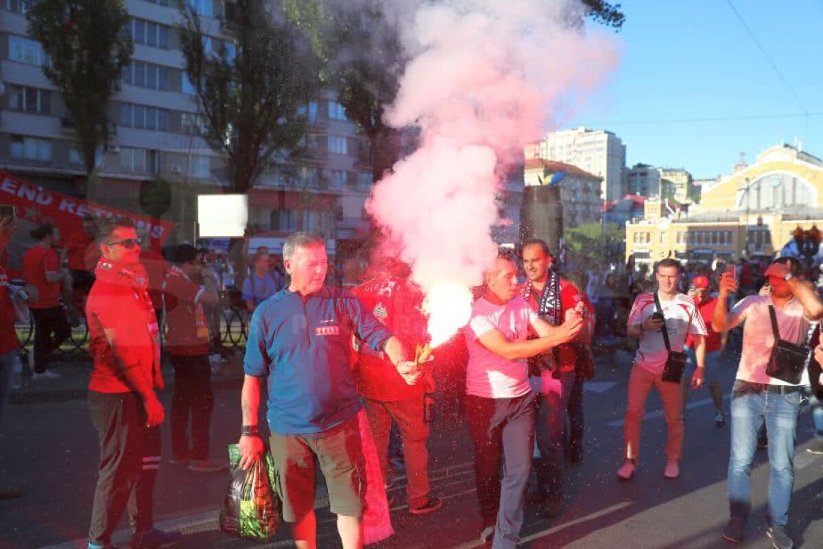 GALERIE FOTO Cum au trăit reporterii GSP finala Ligii » 100.000 de oameni au readus la viață spiritul Kievului pentru un week-end