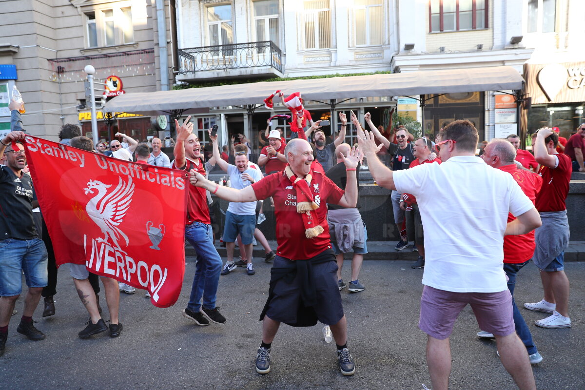 GALERIE FOTO Cum au trăit reporterii GSP finala Ligii » 100.000 de oameni au readus la viață spiritul Kievului pentru un week-end