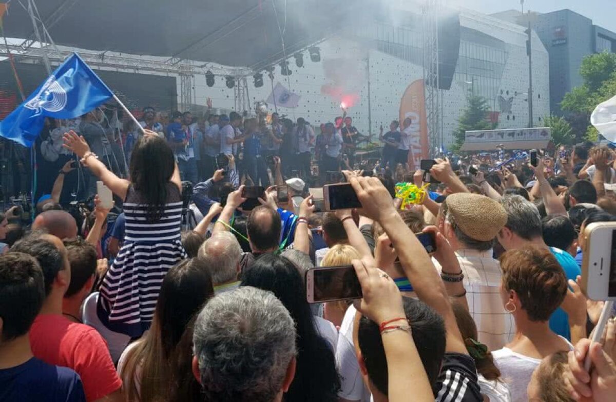 Corespondenţă de la Craiova » VIDEO A început fiesta în Bănie! Nebunie în centrul Craiovei » Ce fac oltenii acum