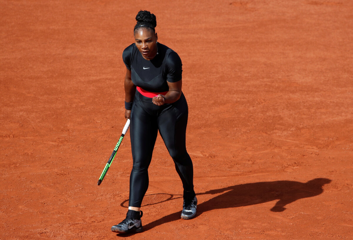 Serena - Pliskova // FOTO Serena Williams a revenit în circuit îmbrăcată precum "Catwoman" și s-a calificat în turul 2 la Roland Garros: "Regina s-a întors!" 