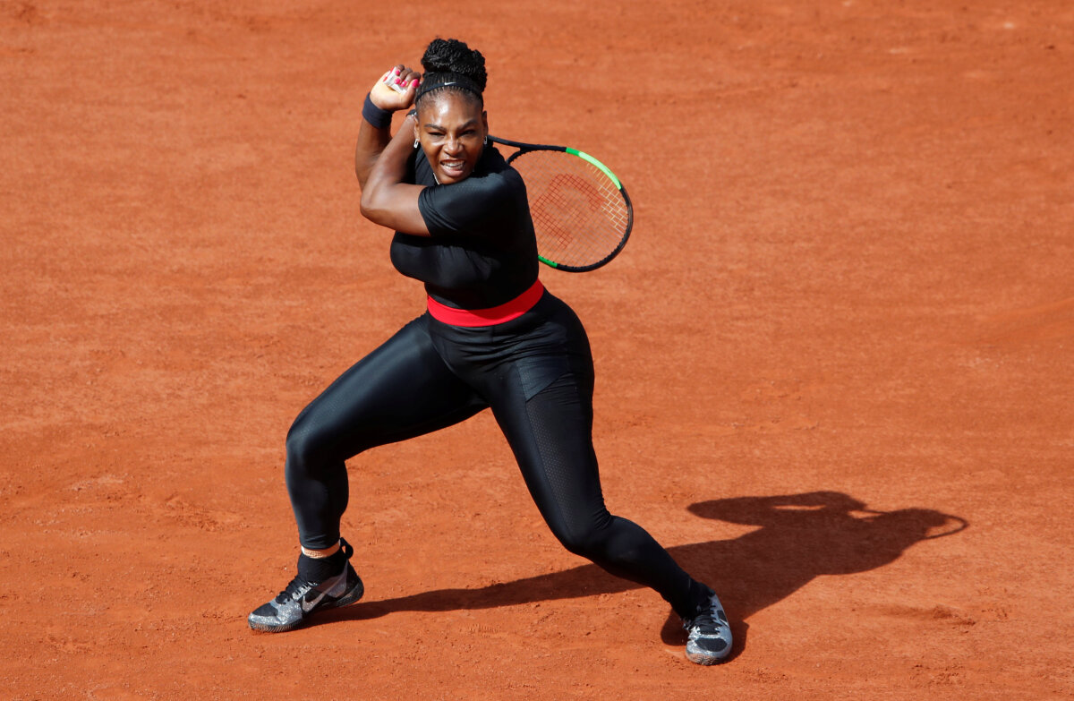 Serena - Pliskova // FOTO Serena Williams a revenit în circuit îmbrăcată precum "Catwoman" și s-a calificat în turul 2 la Roland Garros: "Regina s-a întors!" 