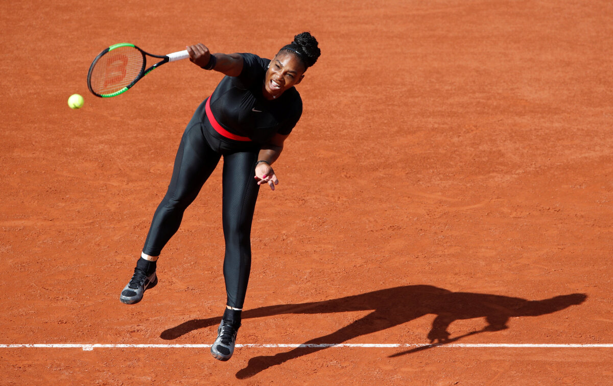 Serena - Pliskova // FOTO Serena Williams a revenit în circuit îmbrăcată precum "Catwoman" și s-a calificat în turul 2 la Roland Garros: "Regina s-a întors!" 