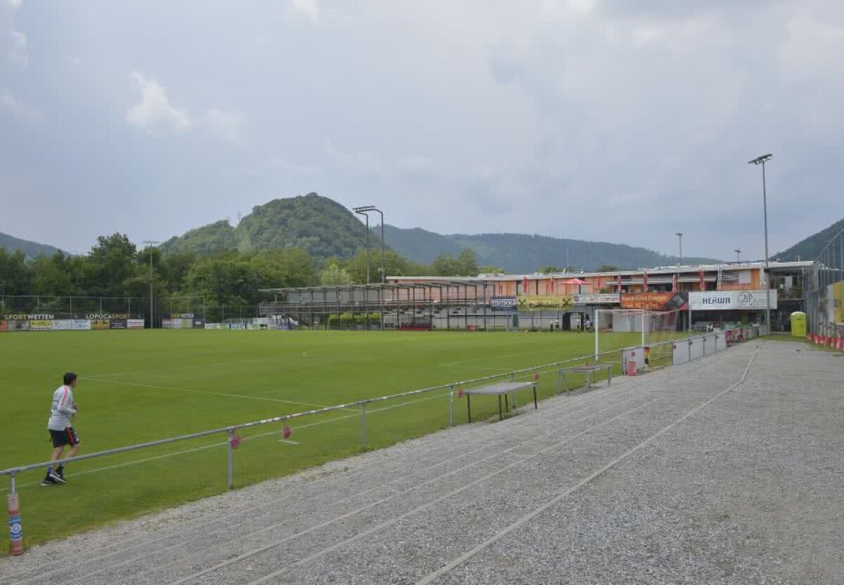 CORESPONDENȚĂ DIN AUSTRIA // GALERIE FOTO Naționala României a ajuns la Graz, locul amicalului cu Chile » Ce "tricolor" a fost în centrul atenției