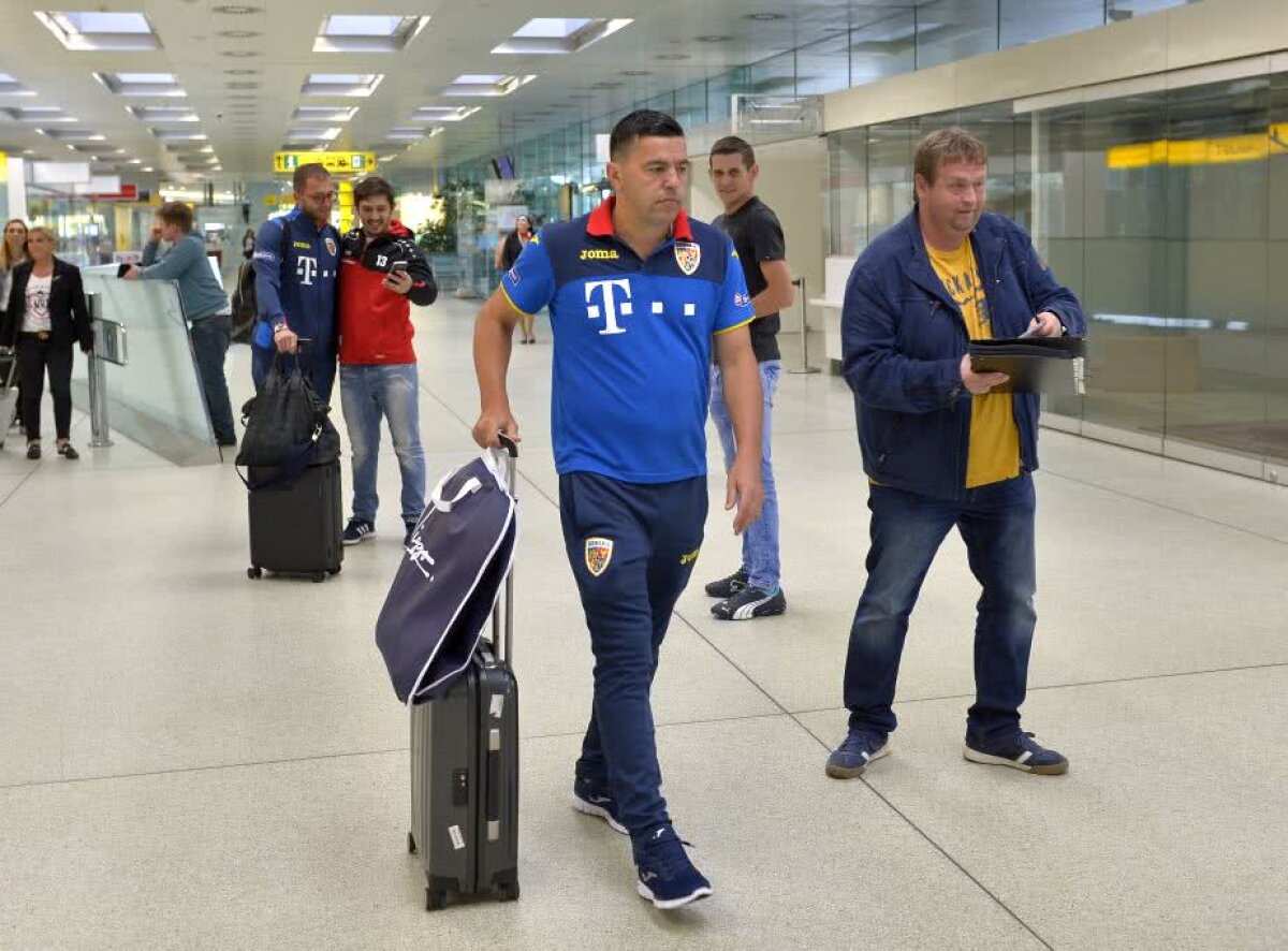 CORESPONDENȚĂ DIN AUSTRIA // GALERIE FOTO Naționala României a ajuns la Graz, locul amicalului cu Chile » Ce "tricolor" a fost în centrul atenției