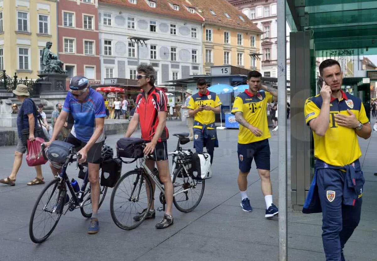 CORESPONDENȚĂ DIN AUSTRIA // Imagini FOTO de la plimbarea "tricolorilor" prin Graz