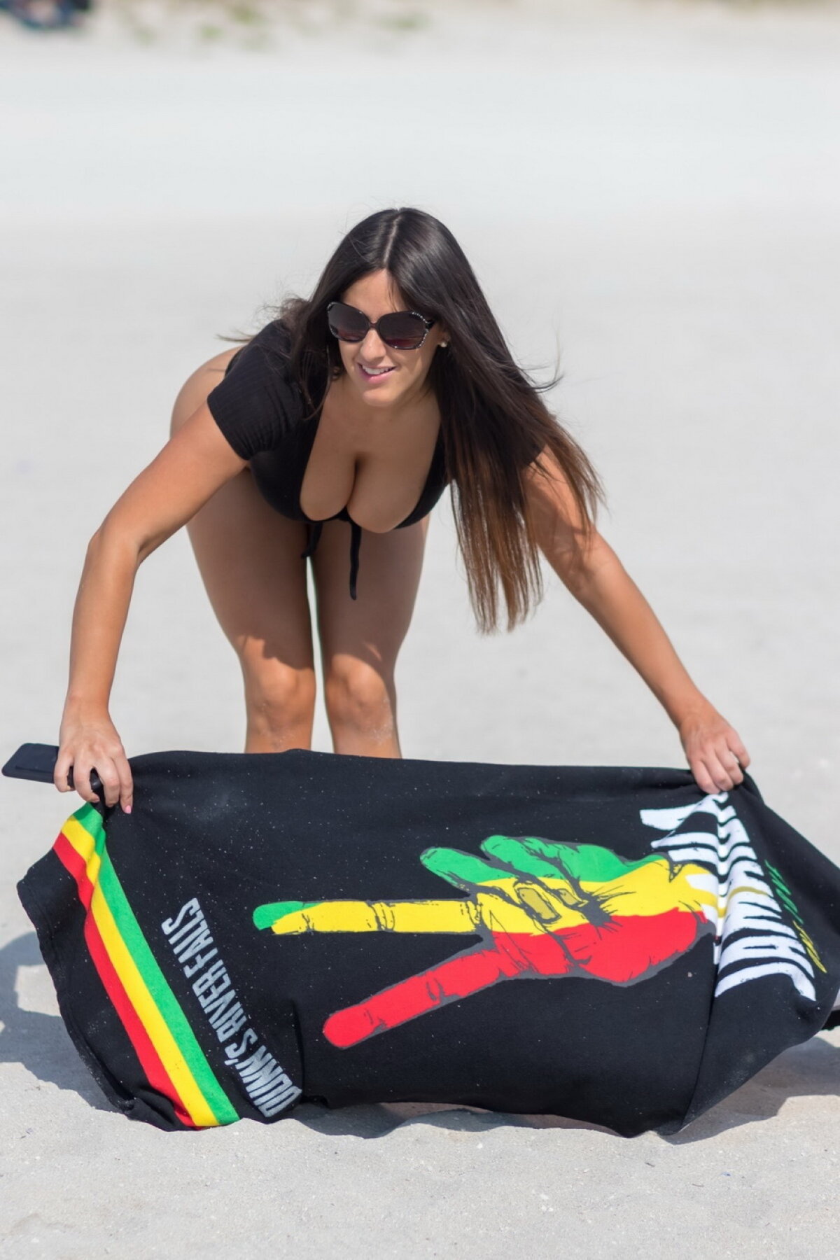 GALERIE FOTO Fotografii fabuloase de la plajă! Claudia Romani este supranaturală