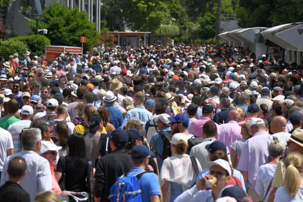 FOTOREPORTAJ ROLAND GARROS // 15 imagini inedite din inima de zgură a Parisului » Irina Begu a oferit imaginea zilei :) 