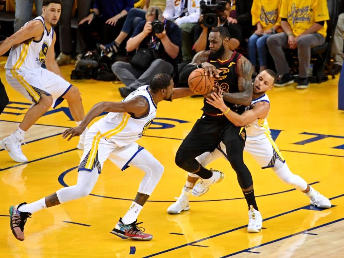VIDEO Golden State vs. Cleveland Cavaliers 1-0 » Campioana câștigă în prelungiri primul duel al finalei NBA! LeBron James scapă victoria printre degete după o gafă colosală