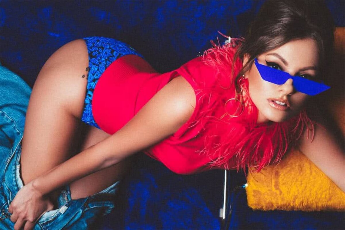 FOTO Alexandra Stan face show pe Instagram! Imaginile demențial de sexy care strâng mii de like-uri 