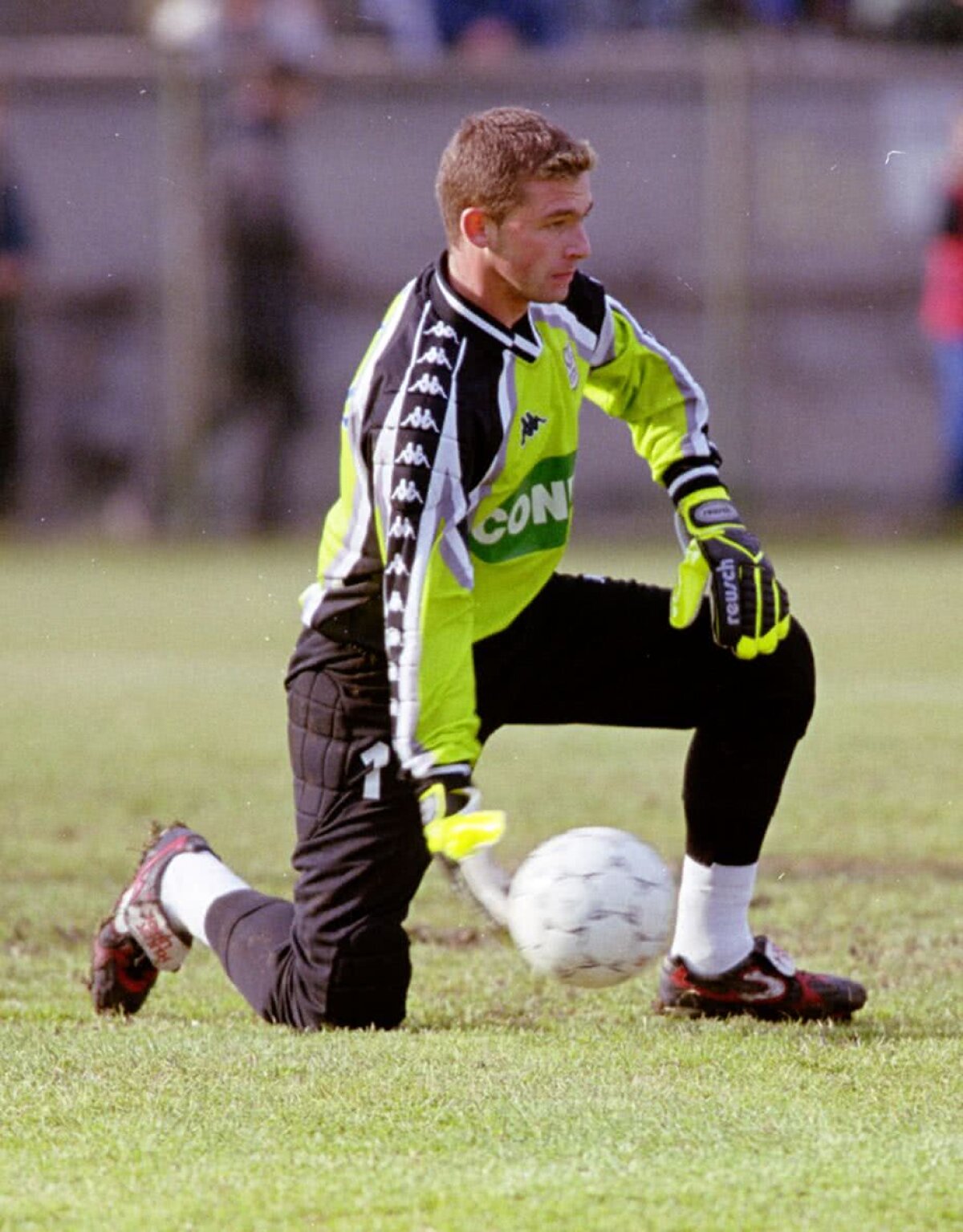 GALERIE FOTO + VIDEO Bogdan Lobonț și-a anunțat retragerea din fotbal printr-o scrisoare emoționantă: "Legați-vă centurile, se pleacă într-o nouă aventură și mai frumoasă" » FRF îi pregătește o festivitate la meciul cu Finlanda