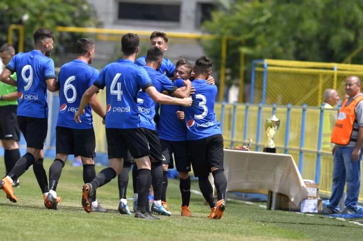 FOTO + VIDEO Ce umilință! Viitorul a demolat-o pe Dinamo în finala Ligii Elitelor U19, 4-0 » "Perla" Mățan a făcut spectacol