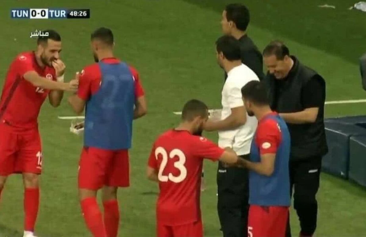 FOTO Tactică inedită la care au recurs tunisienii în timpul amicalelor cu Portugalia și Turcia » De ce s-a dat lovit portarul