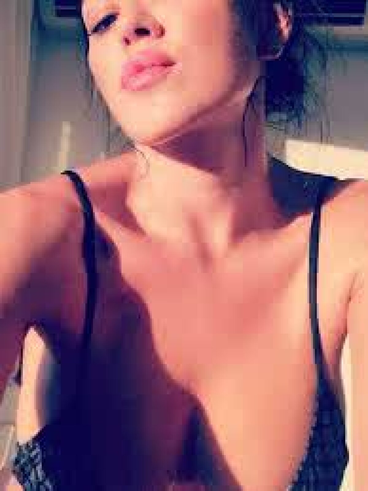 FOTO Agüero are o nouă iubită? Prins în ipostaze intime cu un supermodel de top!