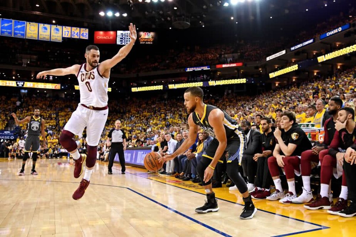 VIDEO+FOTO Golden State vs. Cleveland Cavaliers 2-0 » James nu poate singur! Curry se distrează în meciul doi și o apropie pe Golden State de un nou titlu