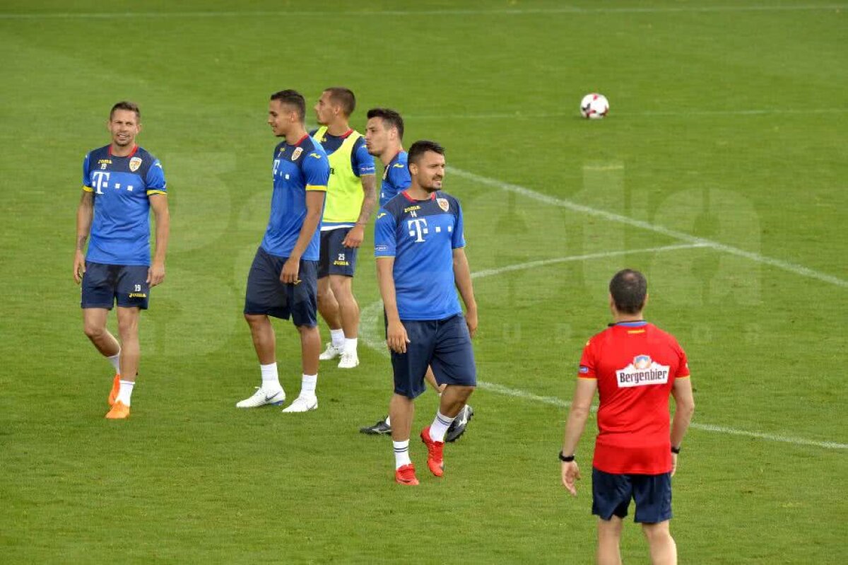 GALERIE FOTO Imagini de la ultimul antrenament al naționalei + 10 poze cu Bogdan Lobonț din ultima sa conferință de presă ca jucător