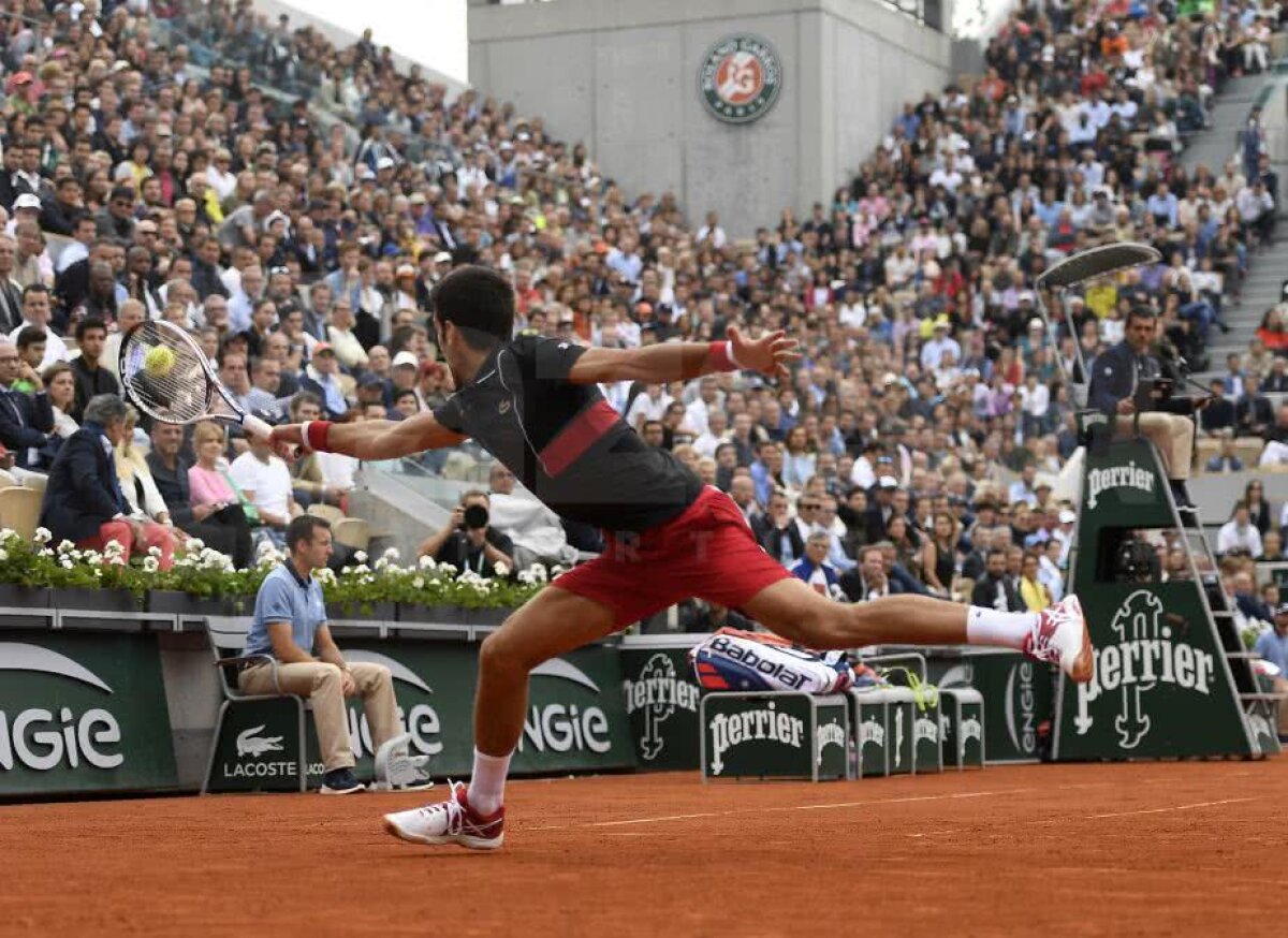 ROLAND GARROS // GALERIE FOTO Surpriza turneului: Djokovic, eliminat de omul fără victorie în turneele de Mare Șlem! 