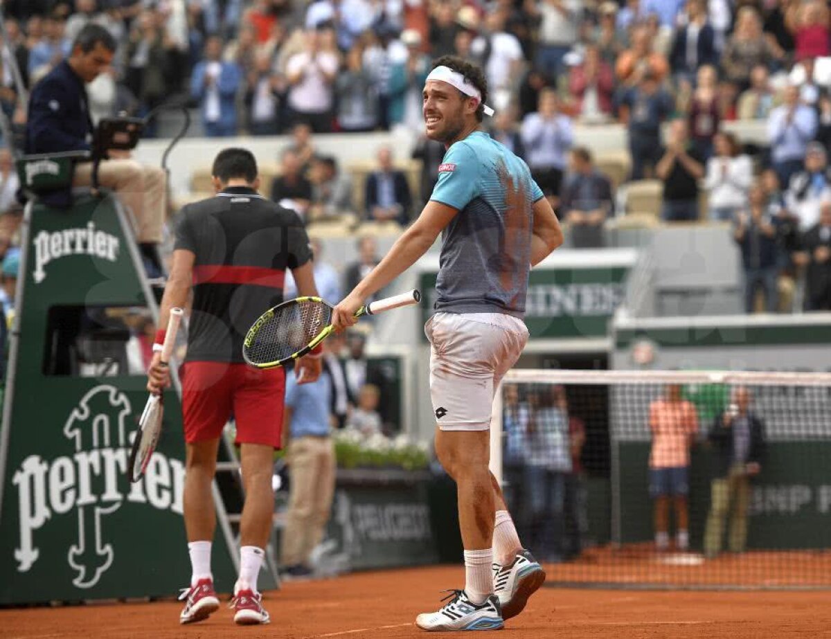 ROLAND GARROS // GALERIE FOTO Surpriza turneului: Djokovic, eliminat de omul fără victorie în turneele de Mare Șlem! 