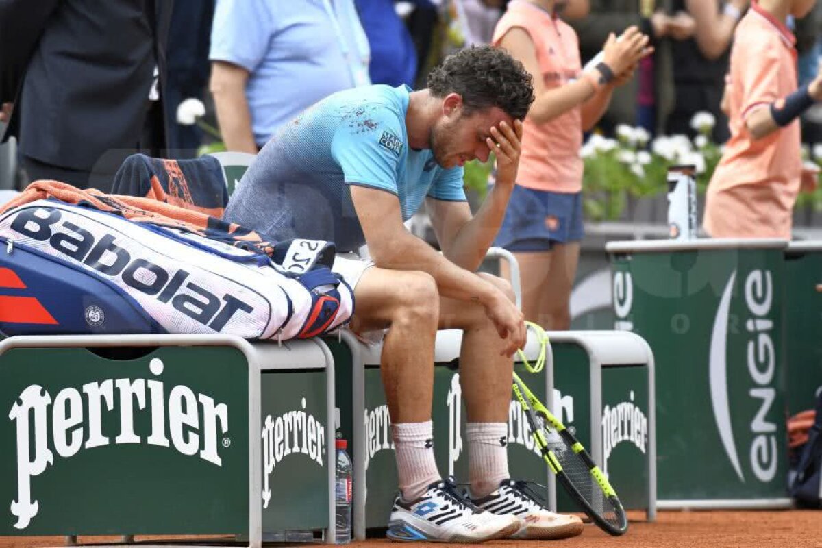 ROLAND GARROS // GALERIE FOTO Surpriza turneului: Djokovic, eliminat de omul fără victorie în turneele de Mare Șlem! 