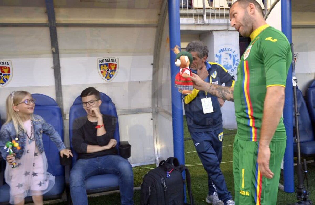 ROMÂNIA - FINLANDA // VIDEO+FOTO Lobonț ovaționat de un stadion arhiplin la retragere » Mesaje emoționante, plachete și lacrimi