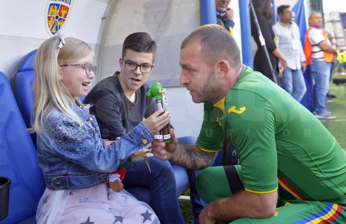 ROMÂNIA - FINLANDA // VIDEO+FOTO Lobonț ovaționat de un stadion arhiplin la retragere » Mesaje emoționante, plachete și lacrimi