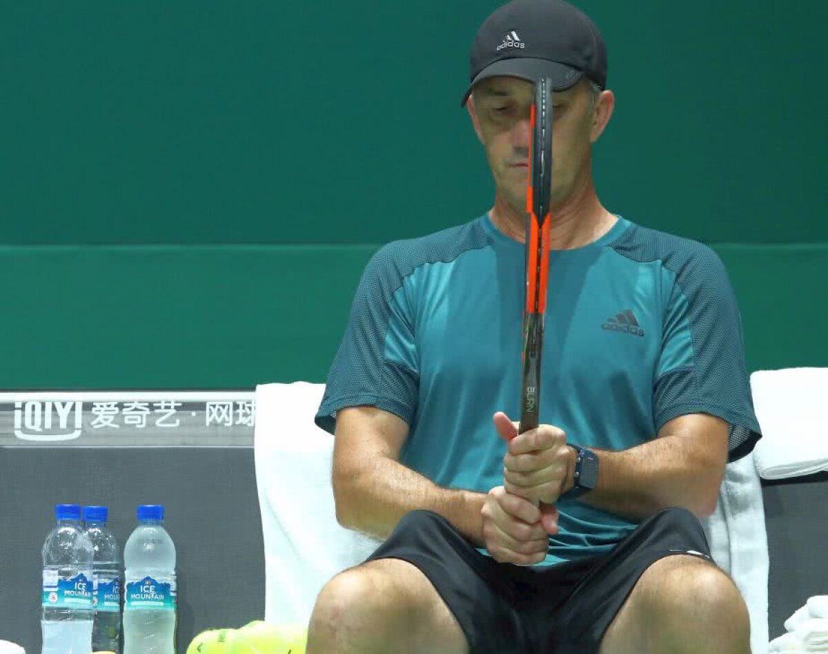 ROLAND GARROS // VIDEO + FOTO Darren Cahill a înroșit tastatura » Reacție pe Twitter: "OMG, OMG, OMG! Nu se poate!"