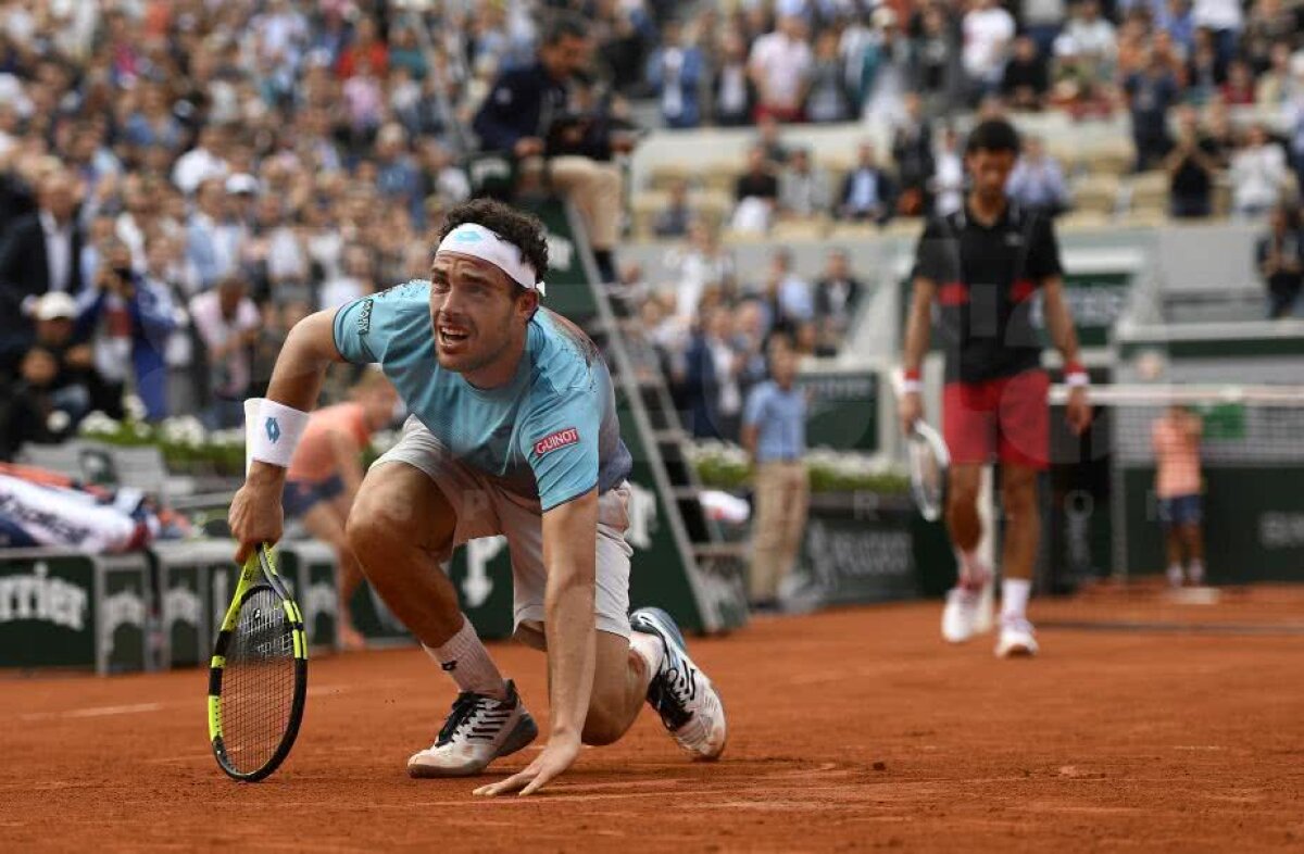 ROLAND GARROS // GALERIE FOTO De la suspendare pentru trucare de meciuri, la victorie cu Djokovic » Declarațiile emoționante ale lui Cecchinato după calificarea în semifinale: "A meritat toată munca"