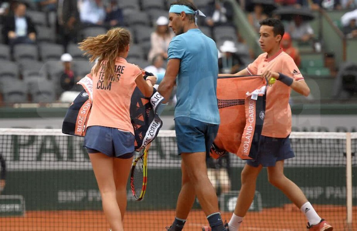 ROLAND GARROS // Rafael Nadal, salvat de ploaie în meciul din sferturi » Spaniolul a trecut prin momente extrem de complicate