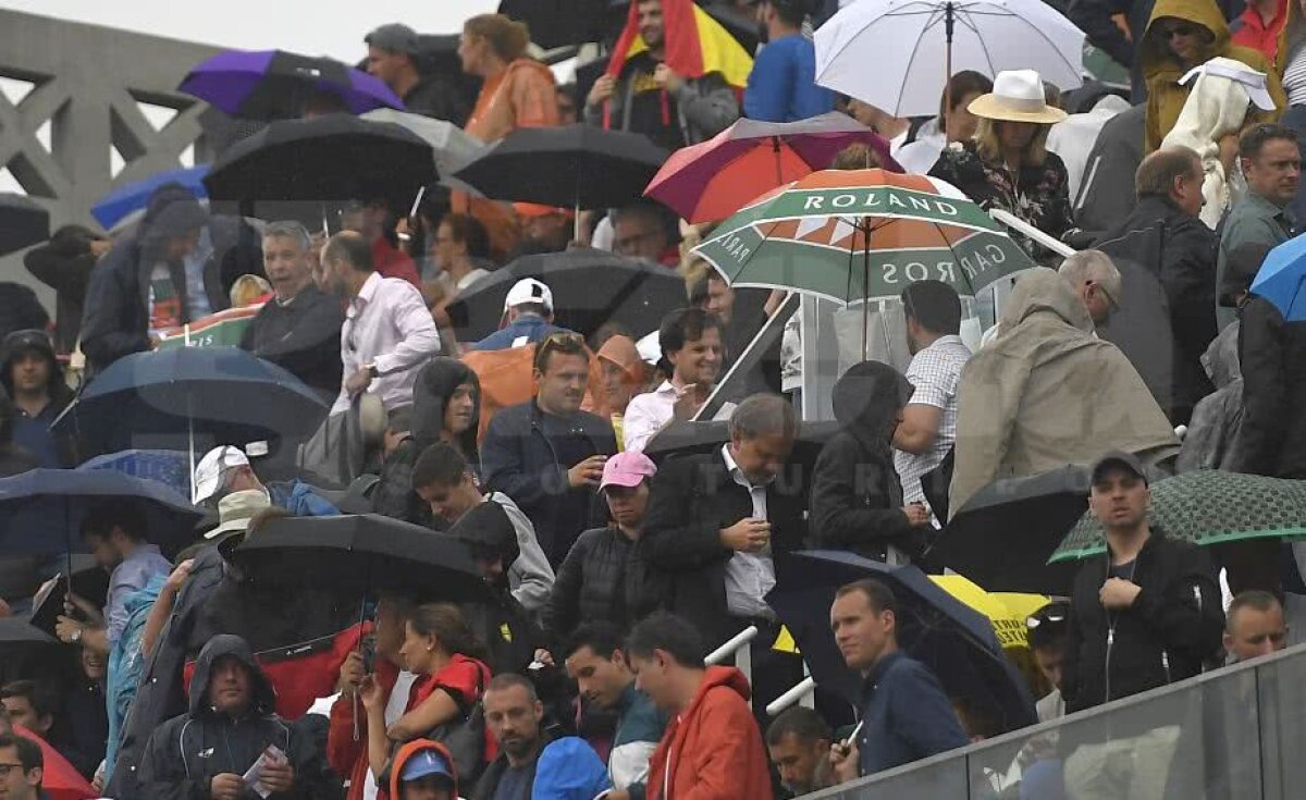 ROLAND GARROS // Rafael Nadal, salvat de ploaie în meciul din sferturi » Spaniolul a trecut prin momente extrem de complicate